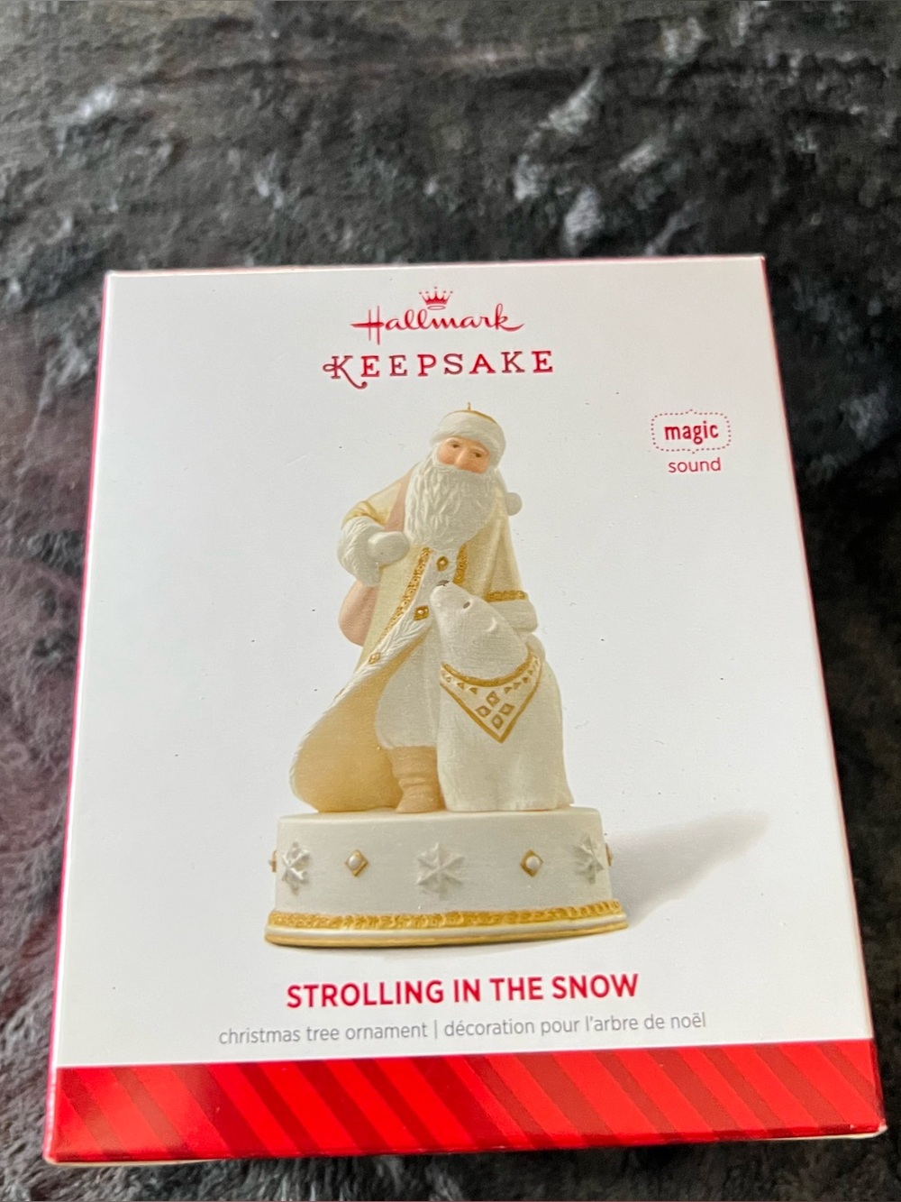 Hallmark 2014 Strolling in the Snow Keepsake Christmas Ornament Magic Sound